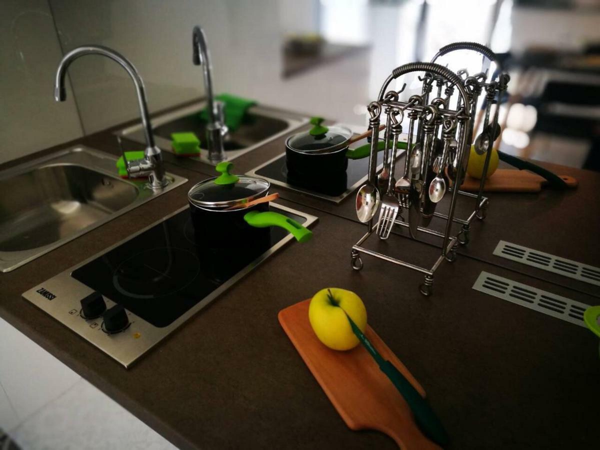 Cres Art Studio Kuning Apartment Kültér fotó