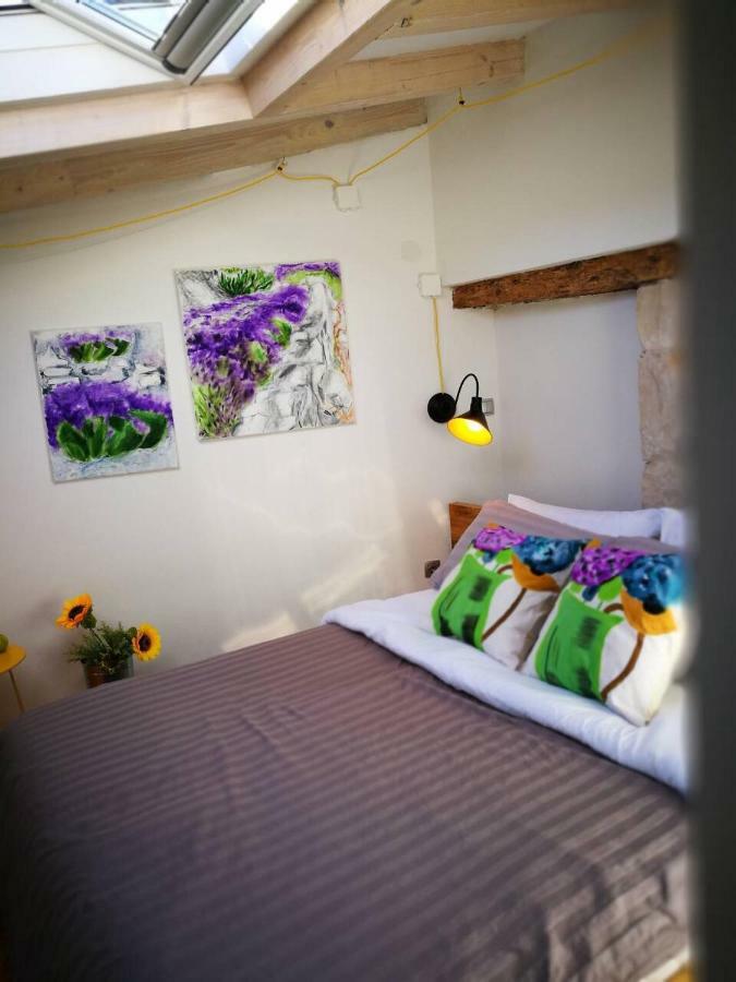 Cres Art Studio Kuning Apartment Kültér fotó