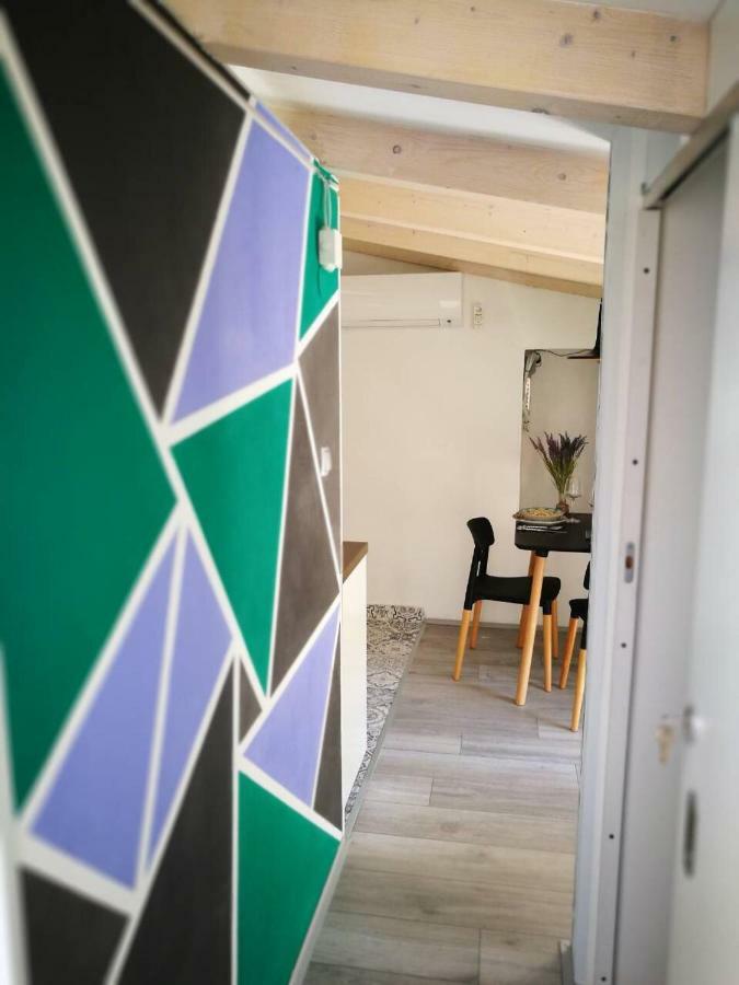 Cres Art Studio Kuning Apartment Kültér fotó